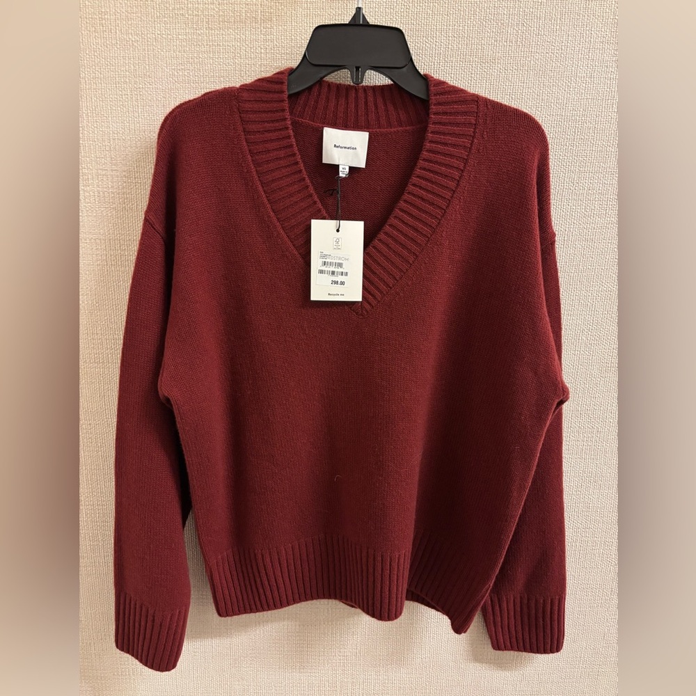 Reformation Jadey Cashmere Oversized V-neck Sweater